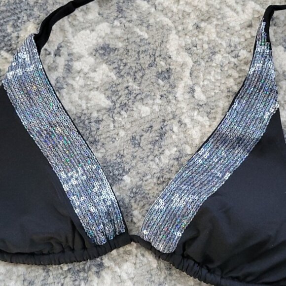 Old Navy Bikini top🌸🌺 - Picture 2 of 6